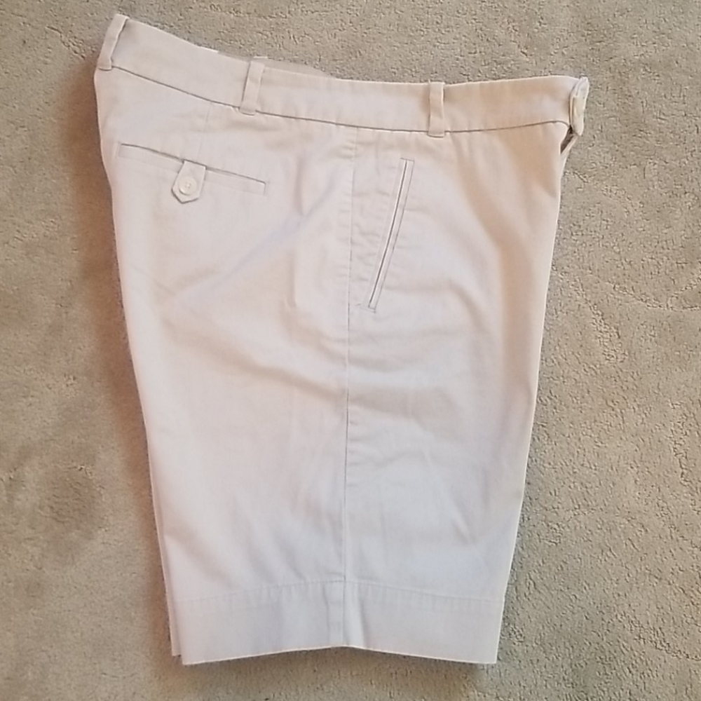 Dockers women's khaki bermuda shorts Size 12